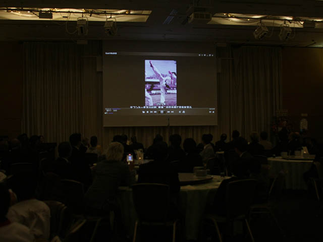 オープニング動画